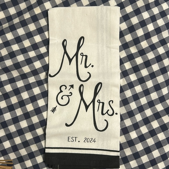 Mr & Mrs. Towel - Picture 1 of 1